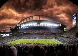 米兰体育APP-皇马夺冠成就传奇，金杯回家令球迷狂喜，皇马 金球奖